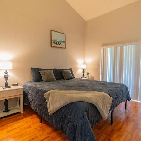 Spacious 4-Bedroom 2-Bath Abode Уинтер-Хейвен Экстерьер фото