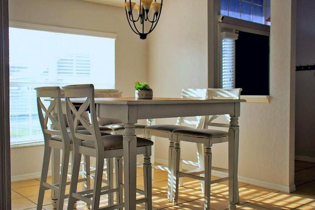 Spacious 4-Bedroom 2-Bath Abode Уинтер-Хейвен Экстерьер фото